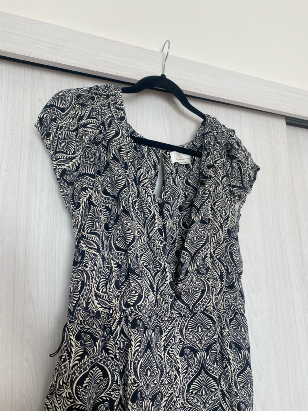 Anthropologie Black and Cream Printed Cap-Sleeve Tunic Top